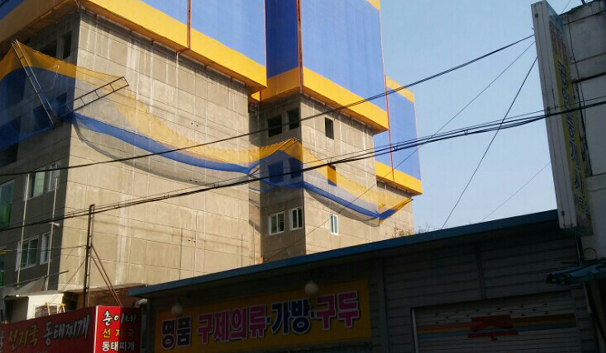 경기도 안양시 중앙시장 갱폼수직망 / 낙하물방지망03